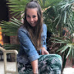 Meet your Posher, Claire